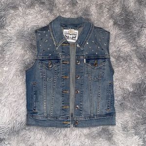 Levi’s Sleeveless Blue Jean Jacket
